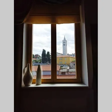 Artistic Luxury Flat With Colosseum View Apartment