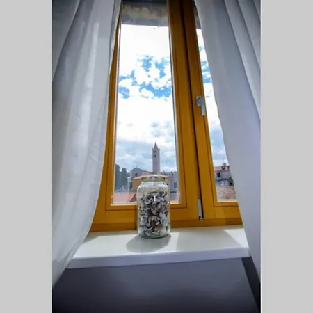 Artistic Luxury Flat With Colosseum View