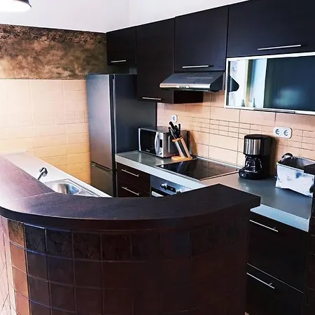 Artistic Luxury Flat With Colosseum View Apartment