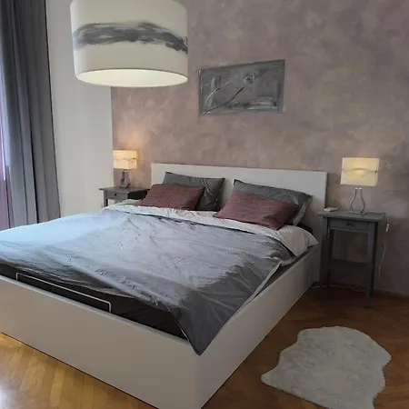 Artistic Luxury Flat With Colosseum View Pula