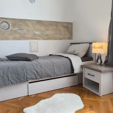 Artistic Luxury Flat With Colosseum View Pula