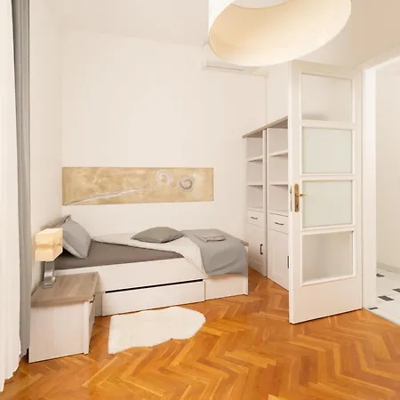 아파트 Artistic Luxury Flat With Colosseum View