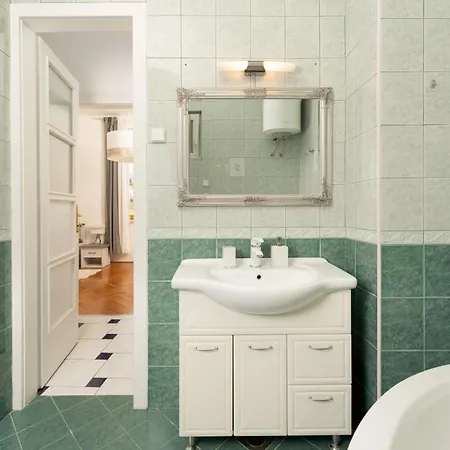 Artistic Luxury Flat With Colosseum View Appartement *