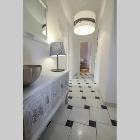 Artistic Luxury Flat With Colosseum View プーラ