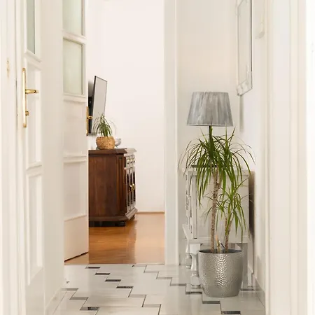 Artistic Luxury Flat With Colosseum View プーラ