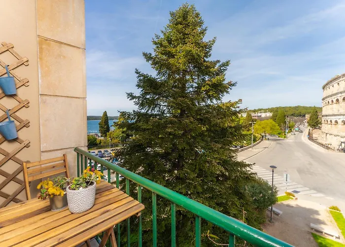 아파트 Artistic Luxury Flat With Colosseum View *