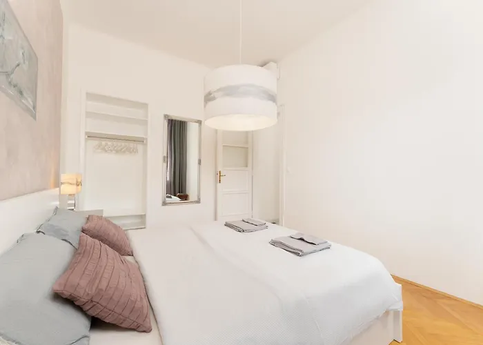 Artistic Luxury Flat With Colosseum View Lejlighed